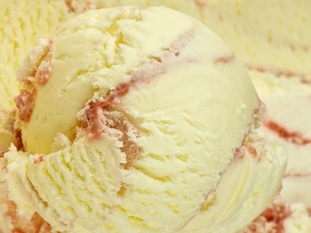 strawberries and cream ice cream