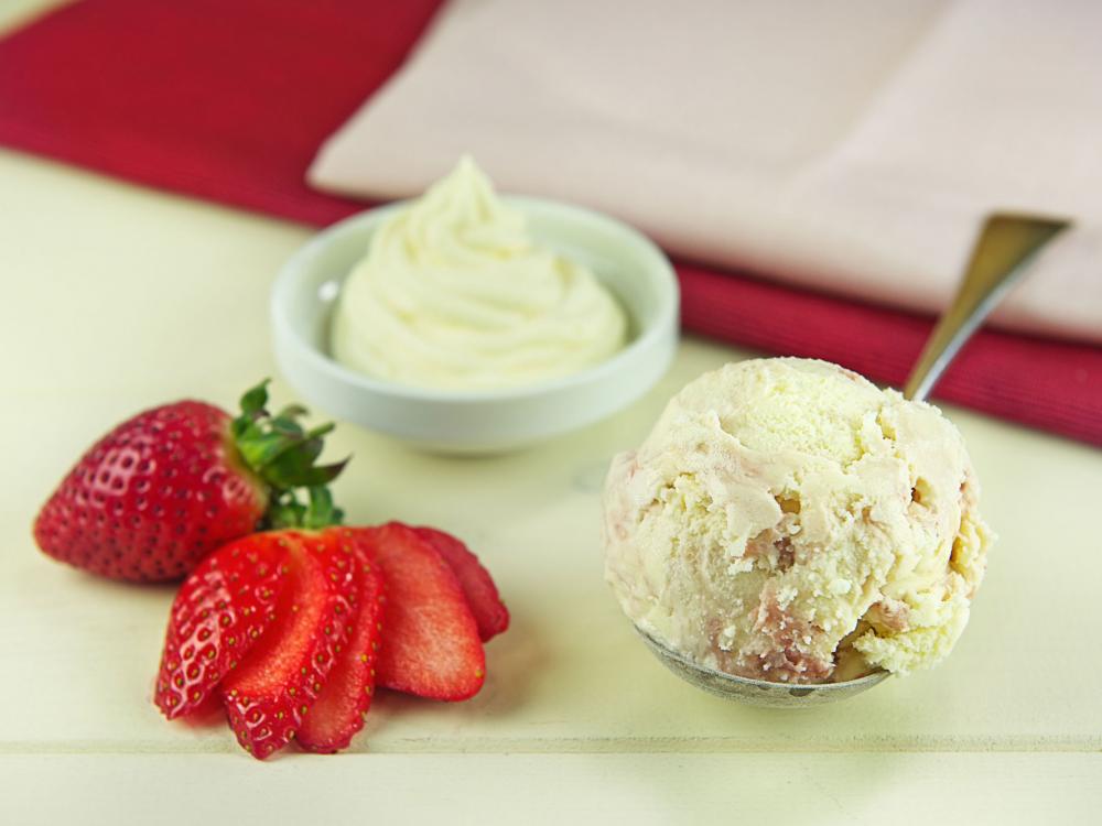 strawberries and cream ice cream