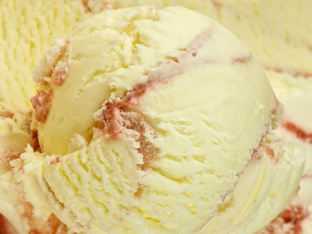 strawberries and cream ice cream